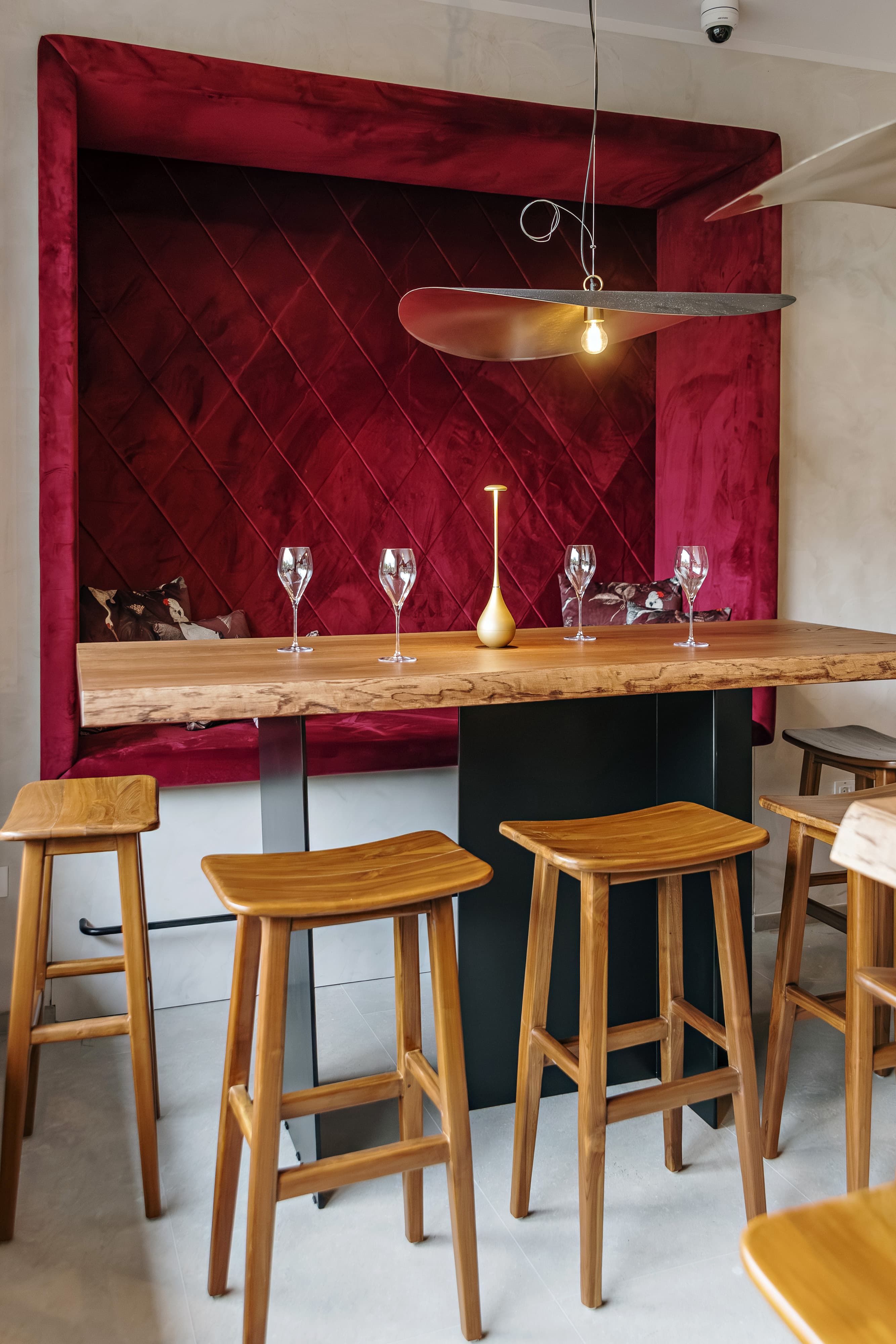 Wine table